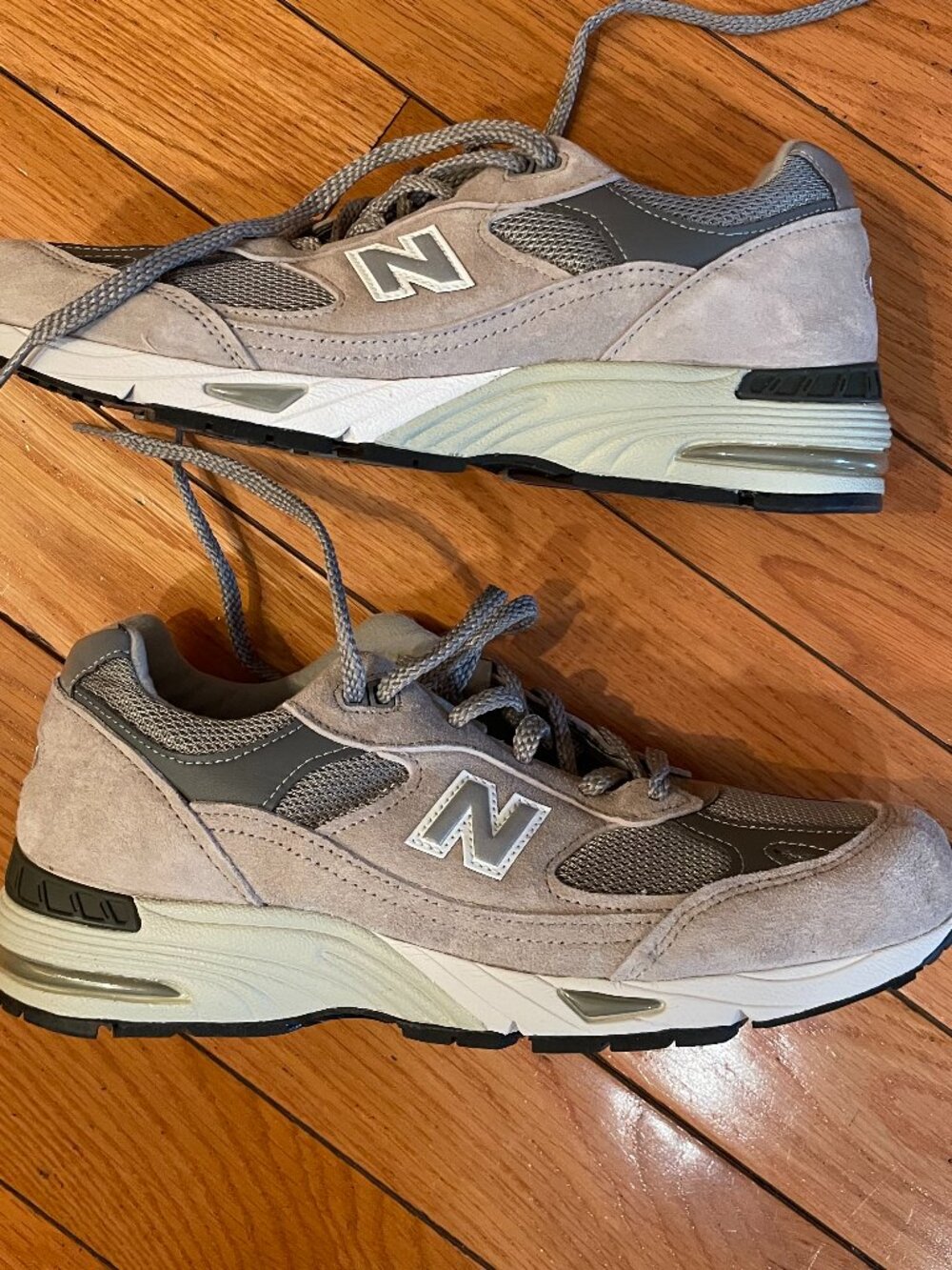 Limited edition: KITH x New Balance Collab (Women's 991)